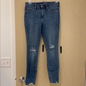 Universal thread jeans
